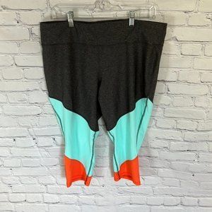 𝅺XERSION | Color Block Active Capris | XL